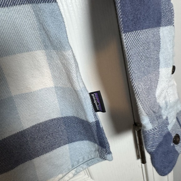 Patagonia Fjord Button Up Flannel Shirt Women's Small Blue Plaid Cotton Outdoor - Picture 3 of 8